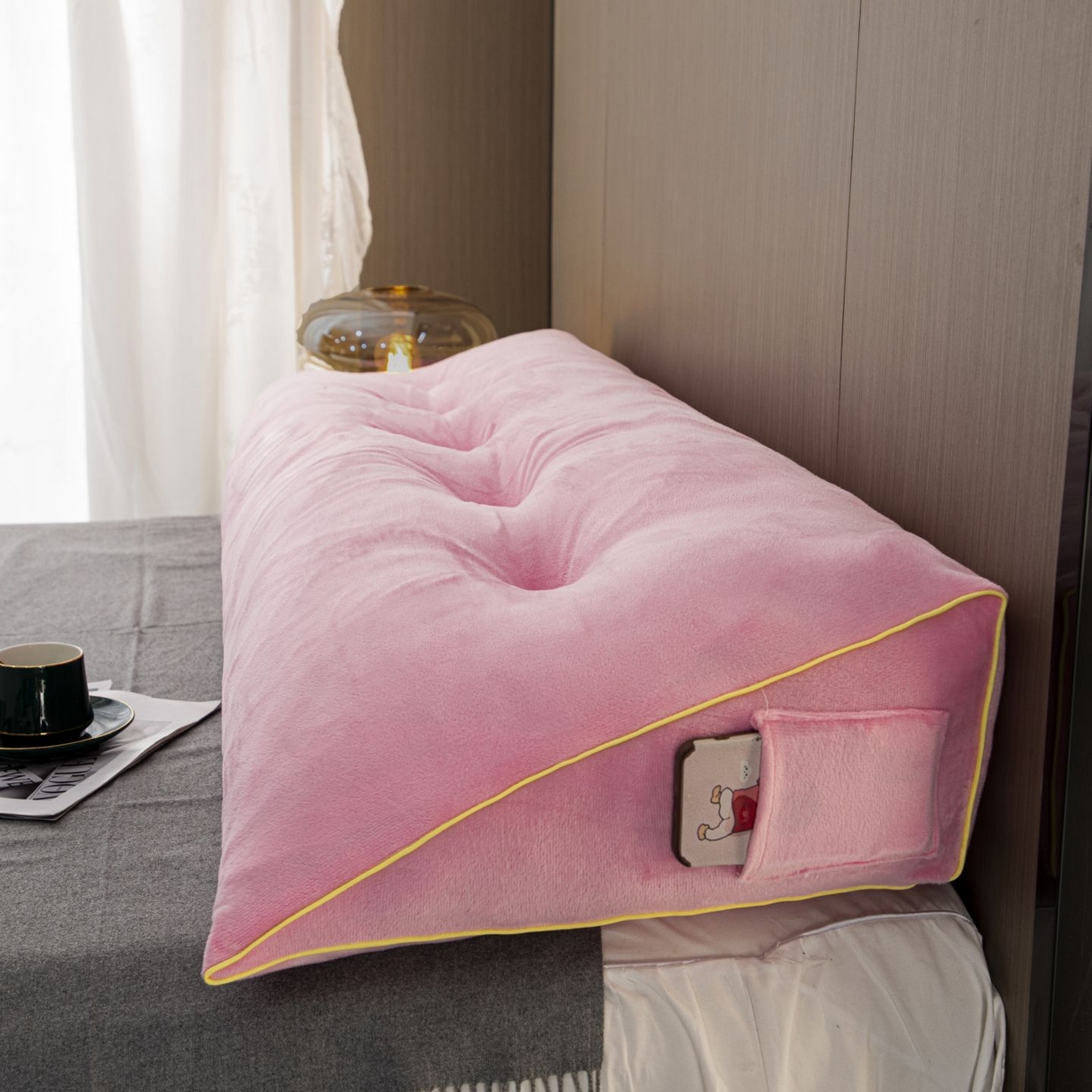 91家纺网 家纺一手货源 找家纺 沐沐家纺 2026新款宝宝绒三角大靠垫 粉色