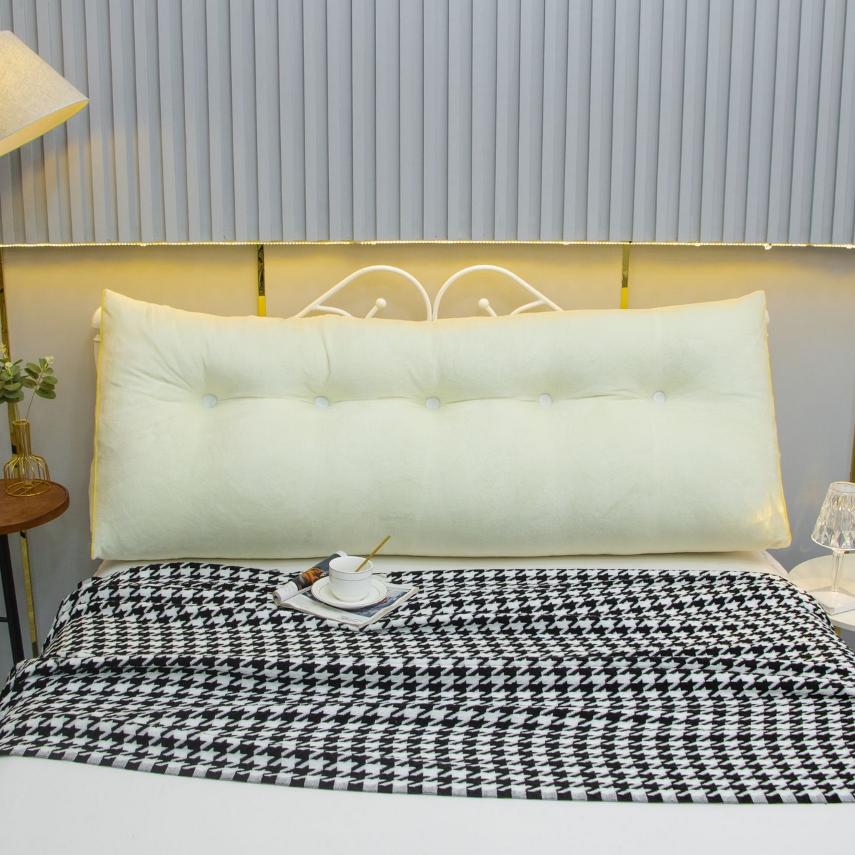 91家纺网 家纺一手货源 找家纺 沐沐家纺 2026新款宝宝绒三角大靠垫 米白