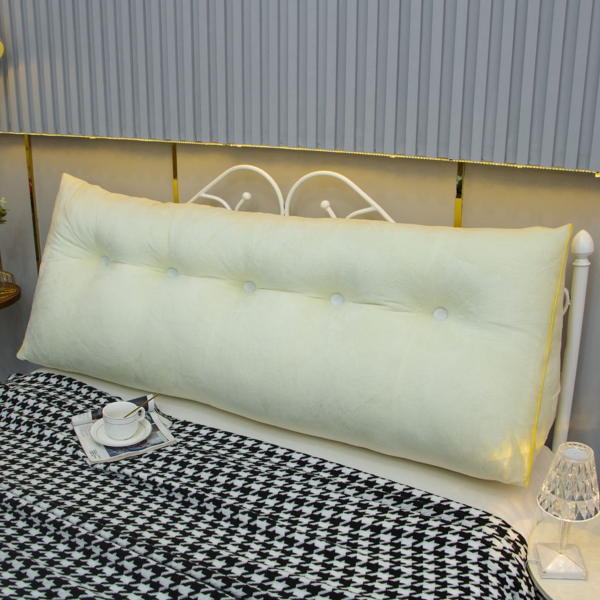 91家纺网 家纺一手货源 找家纺 沐沐家纺 2026新款宝宝绒三角大靠垫 米白