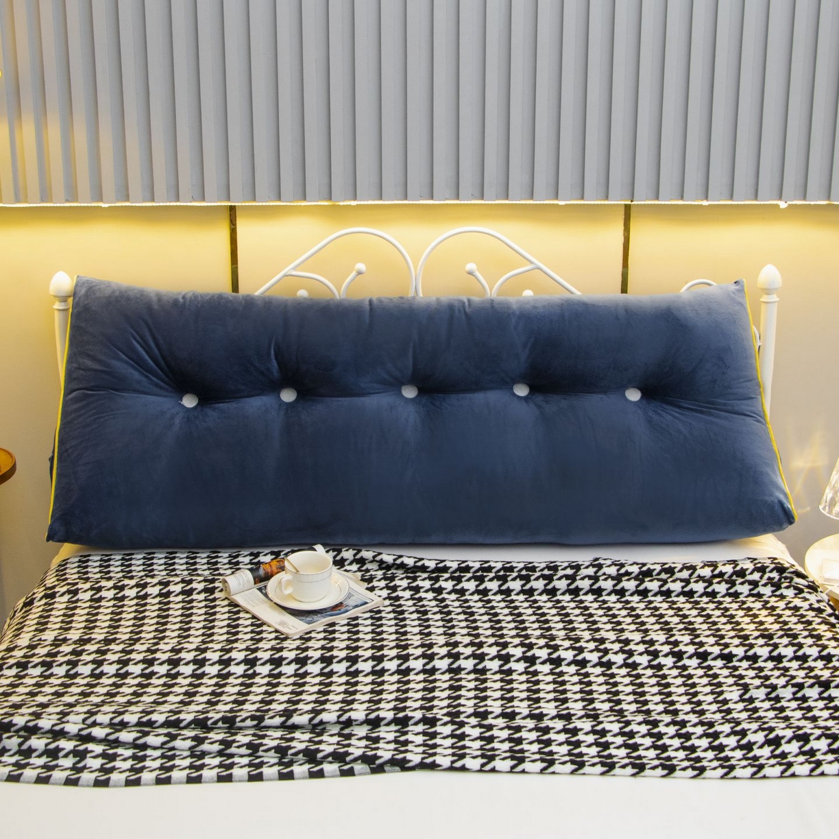 91家纺网 家纺一手货源 找家纺 沐沐家纺 2026新款宝宝绒三角大靠垫 深蓝