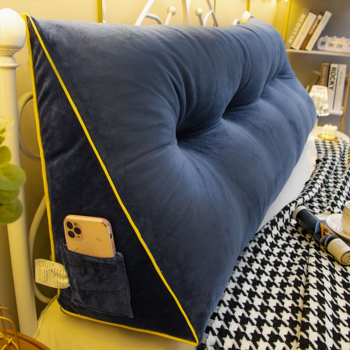 91家纺网 家纺一手货源 找家纺 沐沐家纺 2026新款宝宝绒三角大靠垫 深蓝