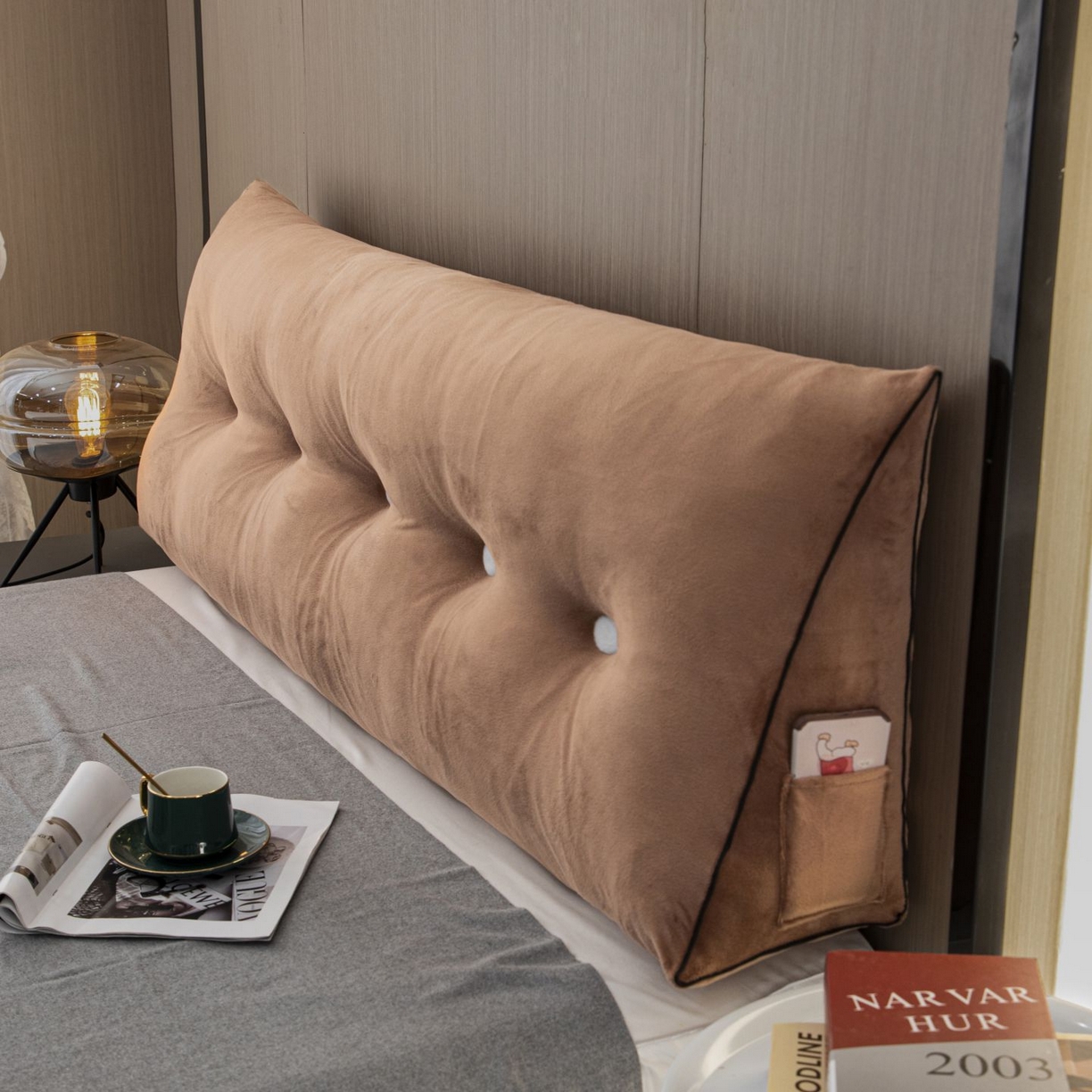 91家纺网 家纺一手货源 找家纺 沐沐家纺 2026新款宝宝绒三角大靠垫 棕色