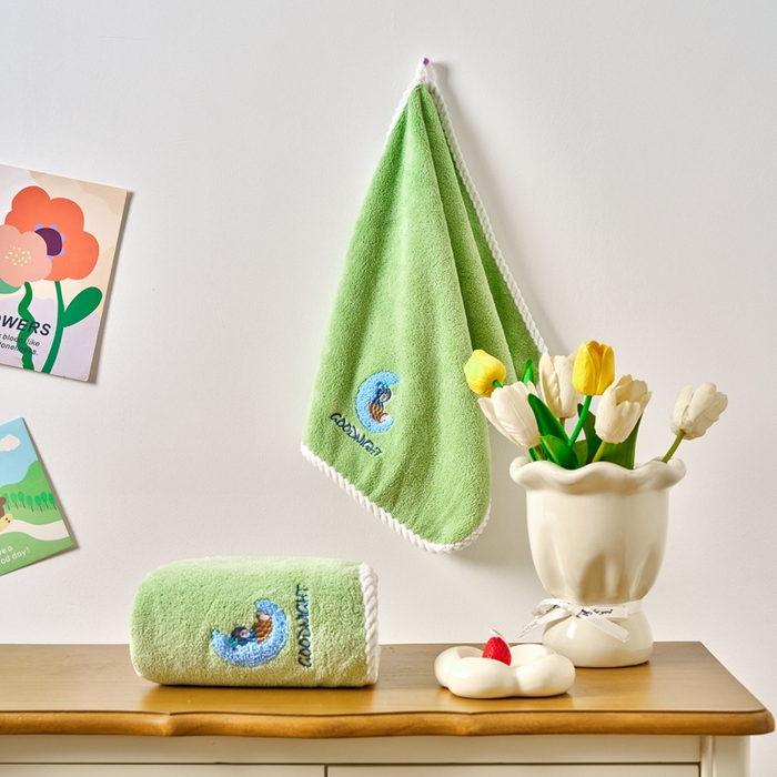 91家纺网 家纺一手货源 找家纺 棠薇家纺 2025新款强吸水毛巾超细纤维速干毛巾运动巾擦手巾-月亮熊 月亮熊绿 75x35cm/条