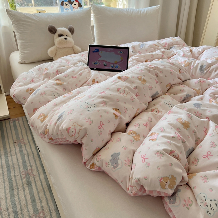 91家纺网 家纺一手货源 找家纺 六巷胡同 2026新款40支全棉13070卡通单品被套 浪漫碎花犬