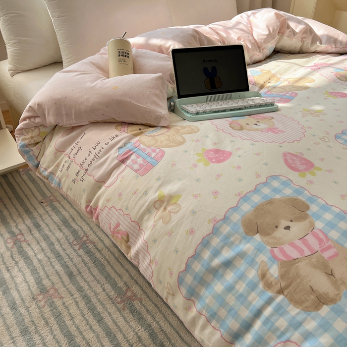 91家纺网 家纺一手货源 找家纺 六巷胡同 2026新款40支全棉13070卡通单品被套 草莓甜心犬