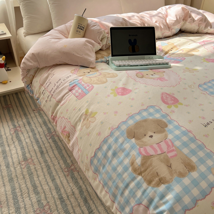 91家纺网 家纺一手货源 找家纺 六巷胡同 2026新款40支全棉13070卡通单品被套 草莓甜心犬