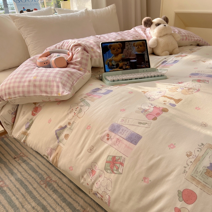 91家纺网 家纺一手货源 找家纺 六巷胡同 2026新款40支全棉13070卡通单品被套 欢乐课堂趴