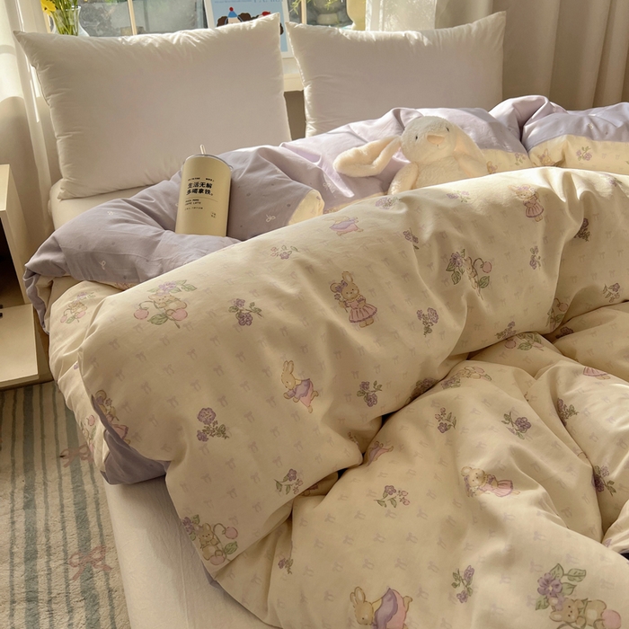 91家纺网 家纺一手货源 找家纺 六巷胡同 2026新款40支全棉13070卡通单品被套 假日庄园兔