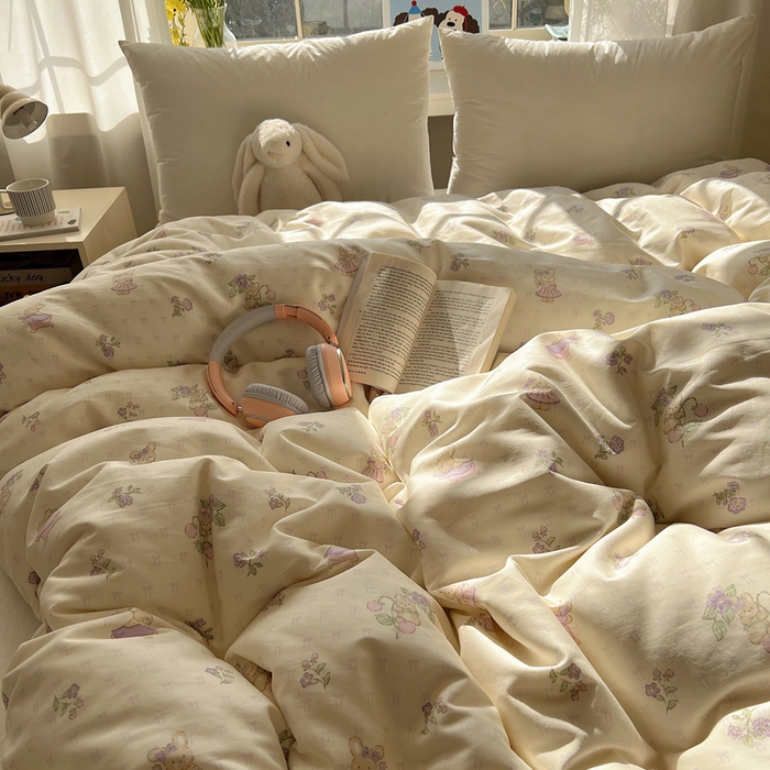 91家纺网 家纺一手货源 找家纺 六巷胡同 2026新款40支全棉13070卡通单品被套 假日庄园兔