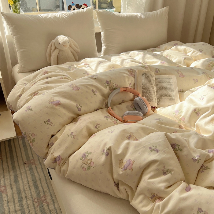 91家纺网 家纺一手货源 找家纺 六巷胡同 2026新款40支全棉13070卡通单品被套 假日庄园兔