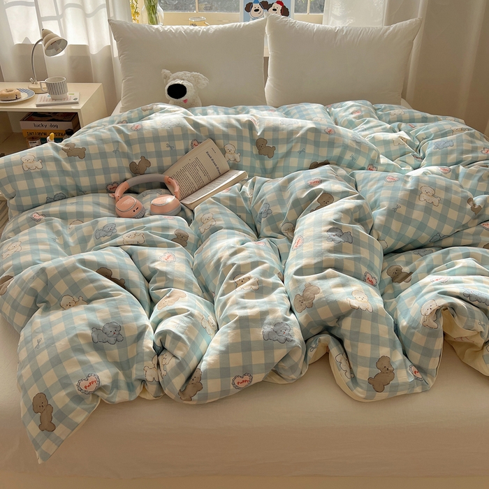 91家纺网 家纺一手货源 找家纺 六巷胡同 2026新款40支全棉13070卡通单品被套 蓝格奶油狗