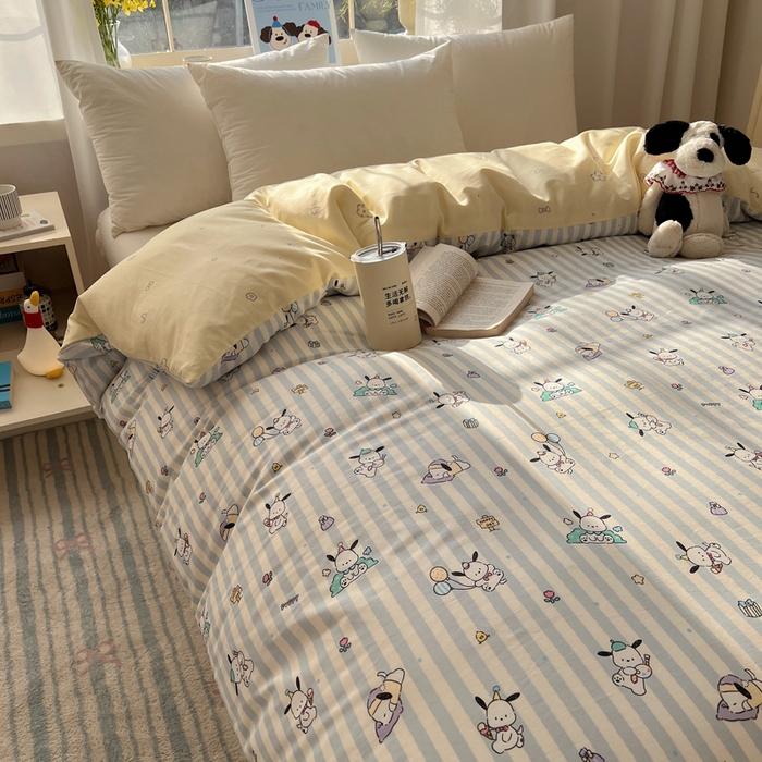 91家纺网 家纺一手货源 找家纺 六巷胡同 2026新款40支全棉13070卡通单品被套 蓝条努比犬