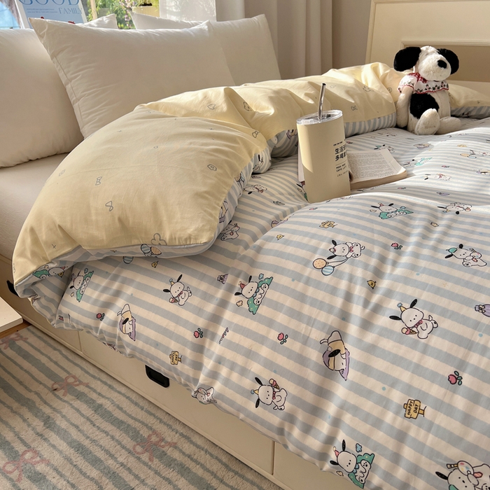 91家纺网 家纺一手货源 找家纺 六巷胡同 2026新款40支全棉13070卡通单品被套 蓝条努比犬