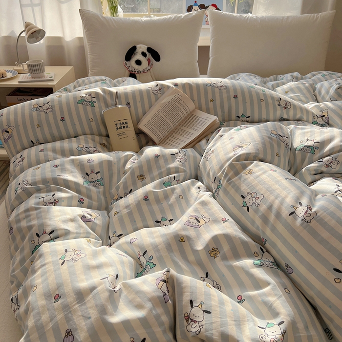 91家纺网 家纺一手货源 找家纺 六巷胡同 2026新款40支全棉13070卡通单品被套 蓝条努比犬