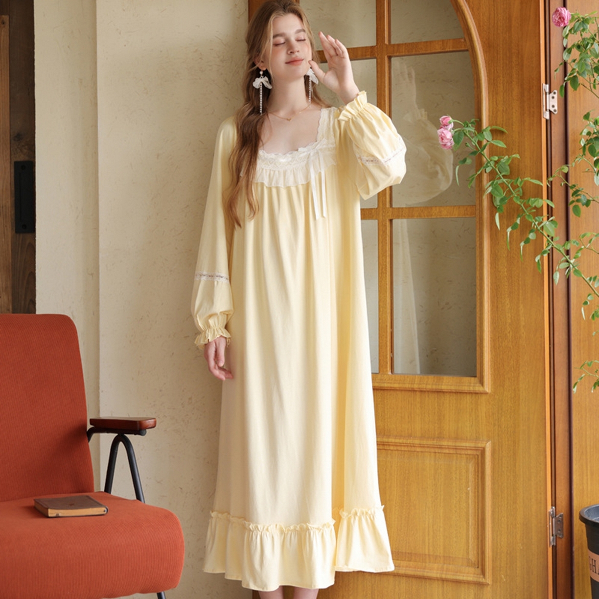 91家纺网 家纺一手货源 找家纺 洛兰沙家居馆 2026新款长袖睡裙宫廷风甜美公主法式复古宽松圆领新款女春秋针织棉睡衣 黄色