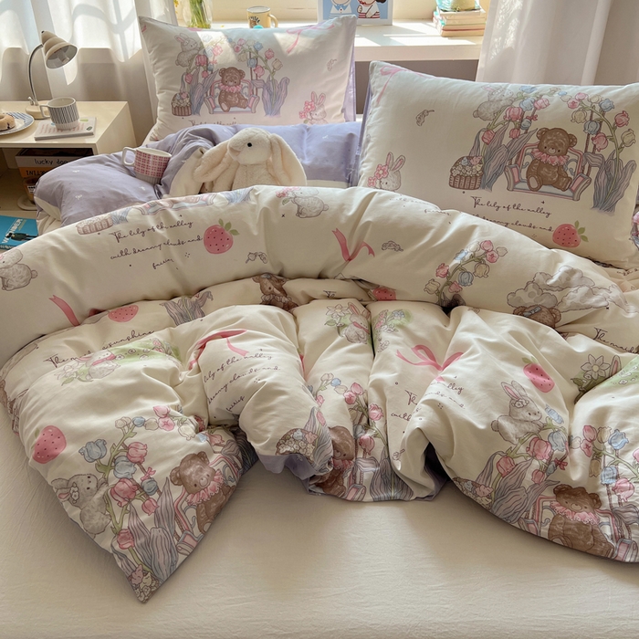 91家纺网 家纺一手货源 找家纺 六巷胡同 2026新款40支全棉13070卡通单品被套 秘境花园熊