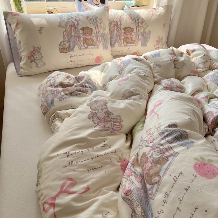 91家纺网 家纺一手货源 找家纺 六巷胡同 2026新款40支全棉13070卡通单品被套 秘境花园熊