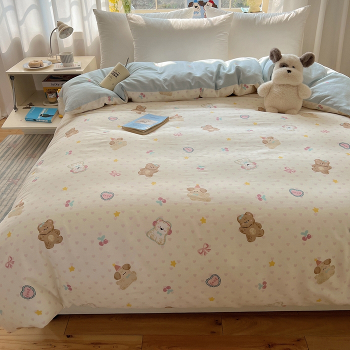 91家纺网 家纺一手货源 找家纺 六巷胡同 2026新款40支全棉13070卡通单品被套 奶油甜心熊