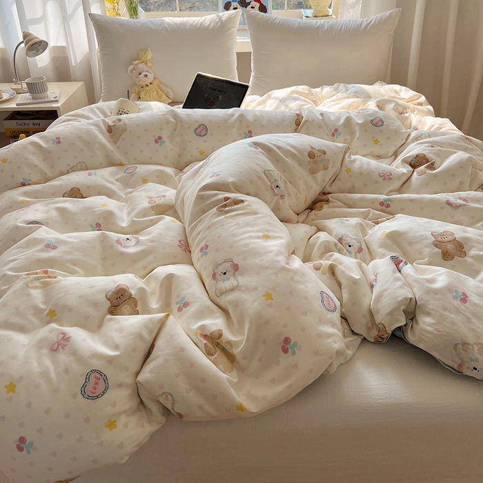 91家纺网 家纺一手货源 找家纺 六巷胡同 2026新款40支全棉13070卡通单品被套 奶油甜心熊