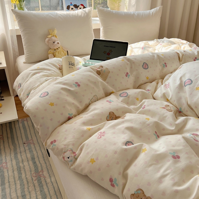 91家纺网 家纺一手货源 找家纺 六巷胡同 2026新款40支全棉13070卡通单品被套 奶油甜心熊