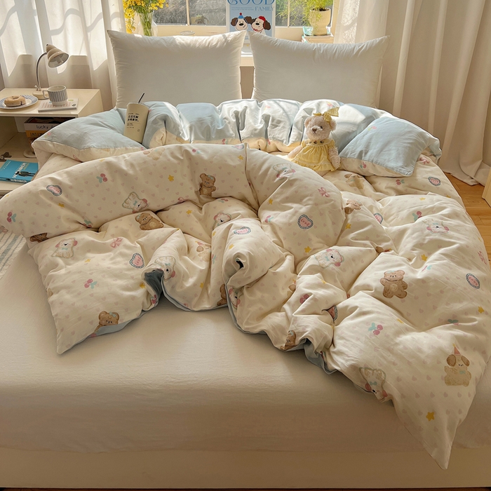 91家纺网 家纺一手货源 找家纺 六巷胡同 2026新款40支全棉13070卡通单品被套 奶油甜心熊