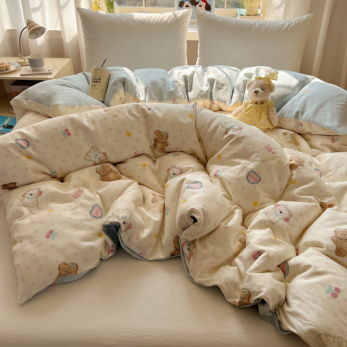 91家纺网 家纺一手货源 找家纺 六巷胡同 2026新款40支全棉13070卡通单品被套 奶油甜心熊