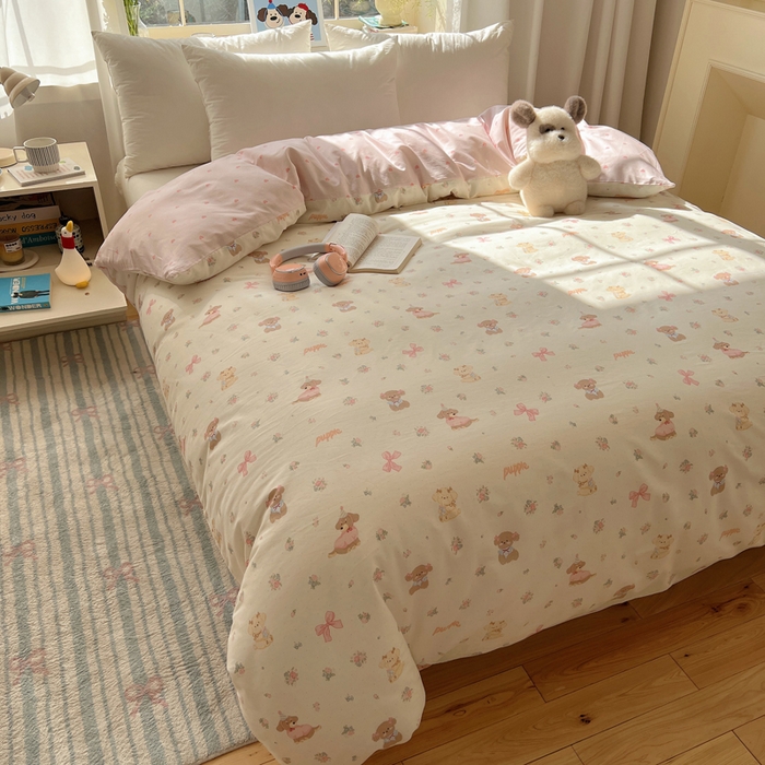 91家纺网 家纺一手货源 找家纺 六巷胡同 2026新款40支全棉13070卡通单品被套 派对害羞狗