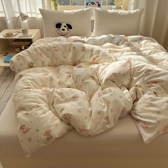 91家纺网 家纺一手货源 找家纺 六巷胡同 2026新款40支全棉13070卡通单品被套 派对害羞狗