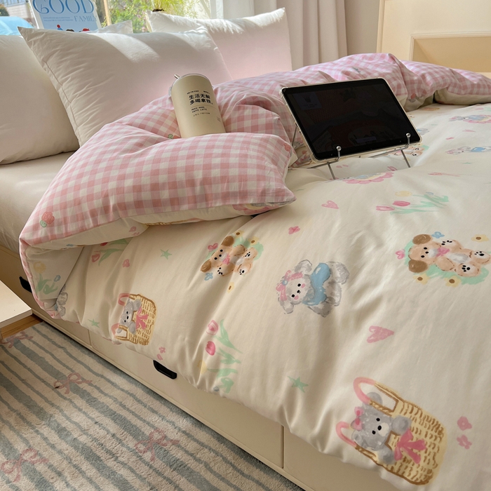 91家纺网 家纺一手货源 找家纺 六巷胡同 2026新款40支全棉13070卡通单品被套 郁金香狗狗