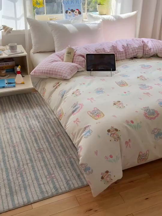 91家纺网 家纺一手货源 找家纺 六巷胡同 2026新款40支全棉13070卡通单品被套 郁金香狗狗