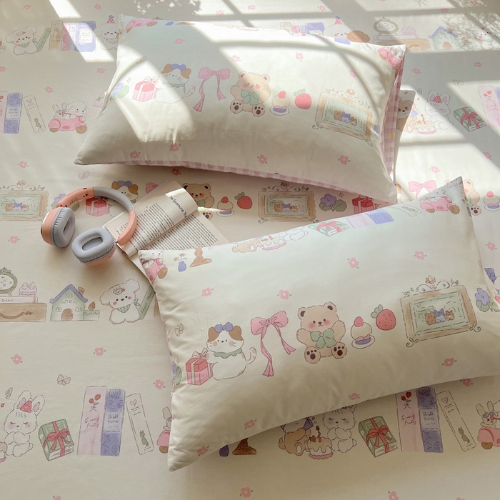 91家纺网 家纺一手货源 找家纺 六巷胡同 2026新款40支全棉13070卡通单品枕套 欢乐课堂趴