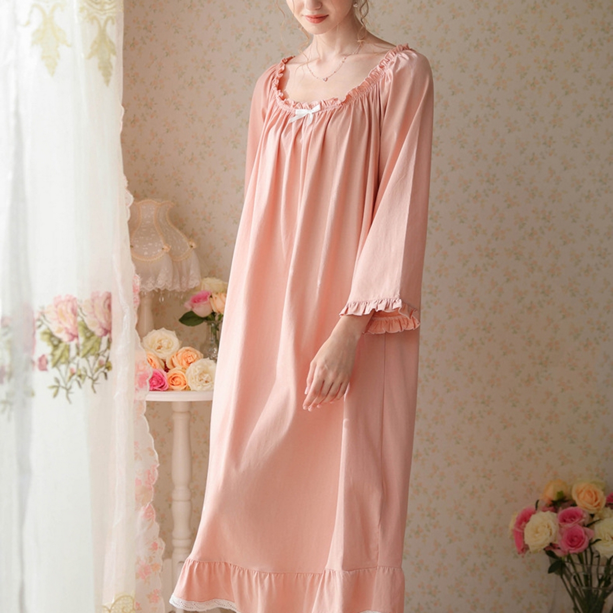 91家纺网 家纺一手货源 找家纺 洛兰沙家居馆 2026新款长袖睡裙宫廷风甜美公主法式复古宽松圆领新款女春秋针织棉睡衣 粉色