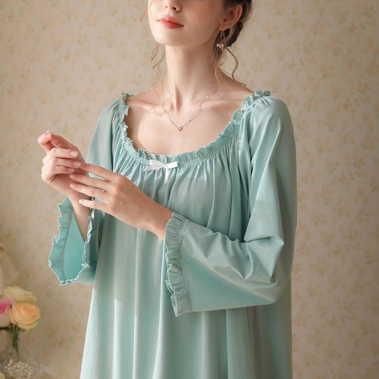 91家纺网 家纺一手货源 找家纺 洛兰沙家居馆 2026新款长袖睡裙宫廷风甜美公主法式复古宽松圆领新款女春秋针织棉睡衣 水绿色