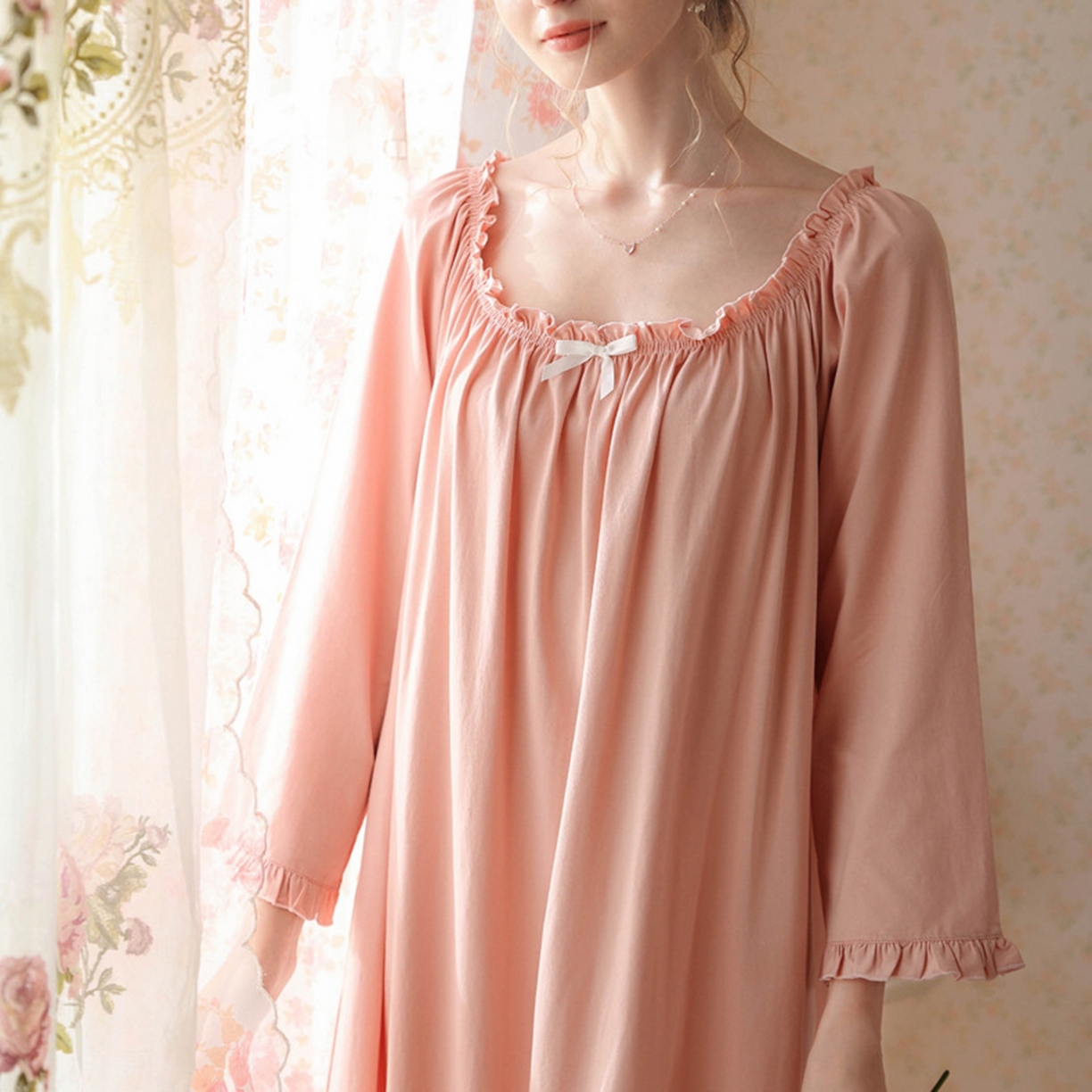 91家纺网 家纺一手货源 找家纺 洛兰沙家居馆 2026新款长袖睡裙宫廷风甜美公主法式复古宽松圆领新款女春秋针织棉睡衣 粉色