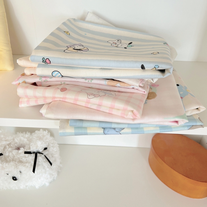 91家纺网 家纺一手货源 找家纺 六巷胡同 2026新款40支全棉13070卡通单品枕套 枕套叠拍图