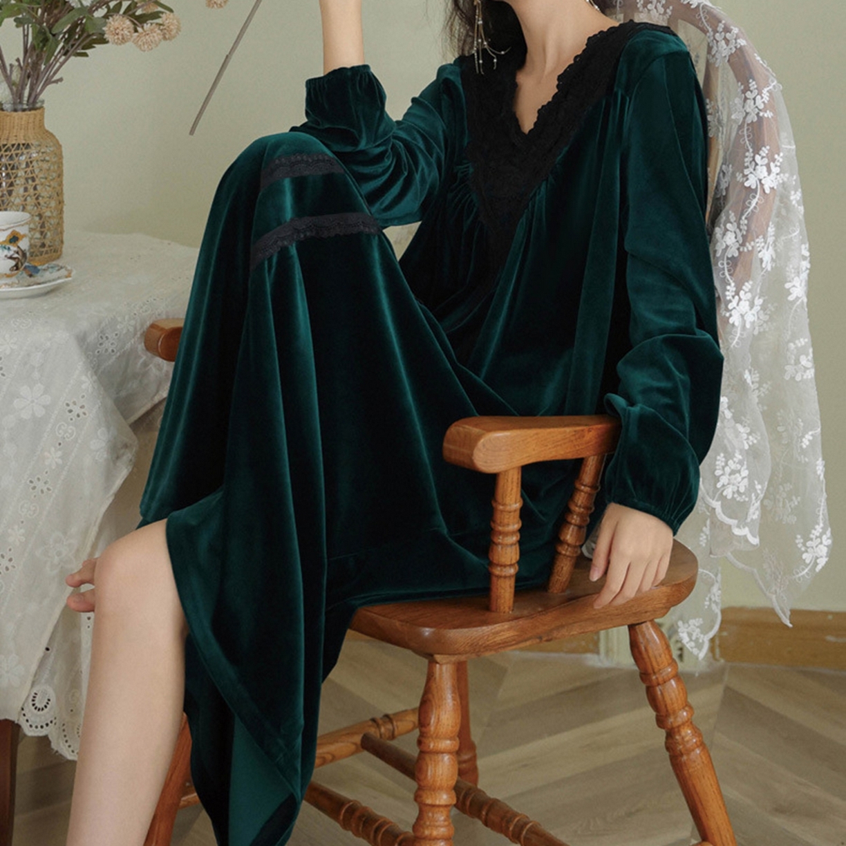 91家纺网 家纺一手货源 找家纺 洛兰沙家居馆 2026新款秋冬宽松复古宫廷绒款V领睡裙睡袍长袖长款公主保暖家居服绒睡衣 绿色