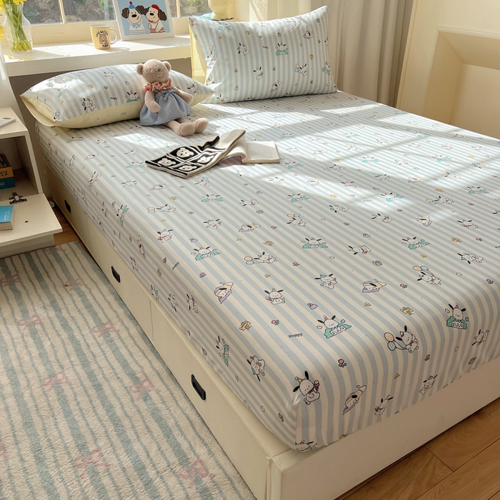 91家纺网 家纺一手货源 找家纺 六巷胡同 2026新款40支全棉13070卡通单品床笠 蓝条努比犬