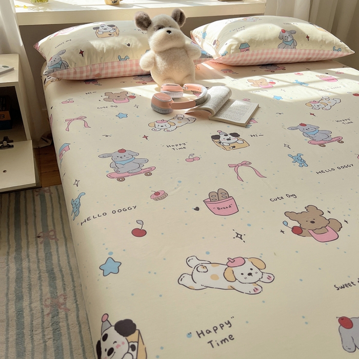 91家纺网 家纺一手货源 找家纺 六巷胡同 2026新款40支全棉13070卡通单品床笠 法棍滑板狗