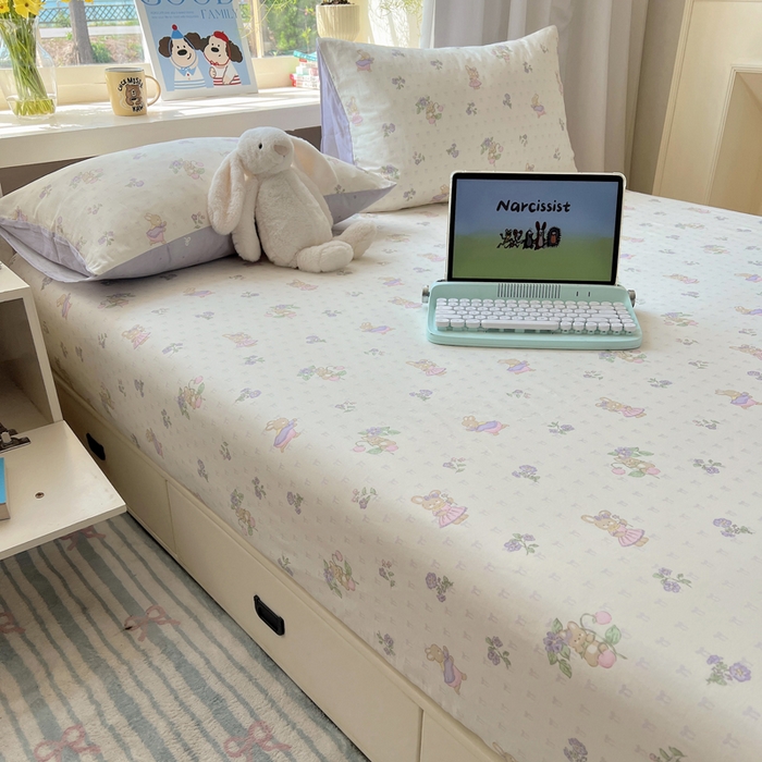 91家纺网 家纺一手货源 找家纺 六巷胡同 2026新款40支全棉13070卡通单品床笠 假日庄园兔