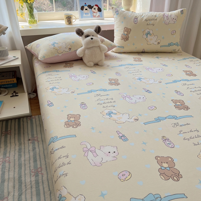 91家纺网 家纺一手货源 找家纺 六巷胡同 2026新款40支全棉13070卡通单品床笠 猫咪甜甜圈