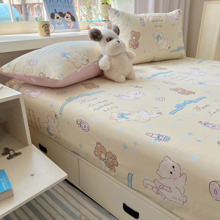 91家纺网 家纺一手货源 找家纺 六巷胡同 2026新款40支全棉13070卡通单品床笠 猫咪甜甜圈