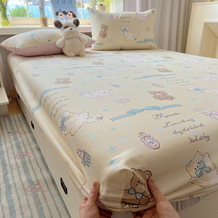 91家纺网 家纺一手货源 找家纺 六巷胡同 2026新款40支全棉13070卡通单品床笠 猫咪甜甜圈