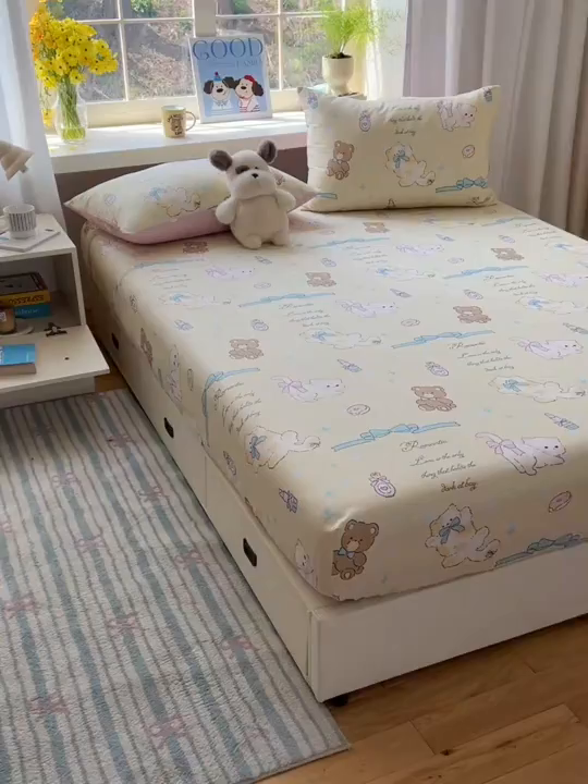 91家纺网 家纺一手货源 找家纺 六巷胡同 2026新款40支全棉13070卡通单品床笠 猫咪甜甜圈