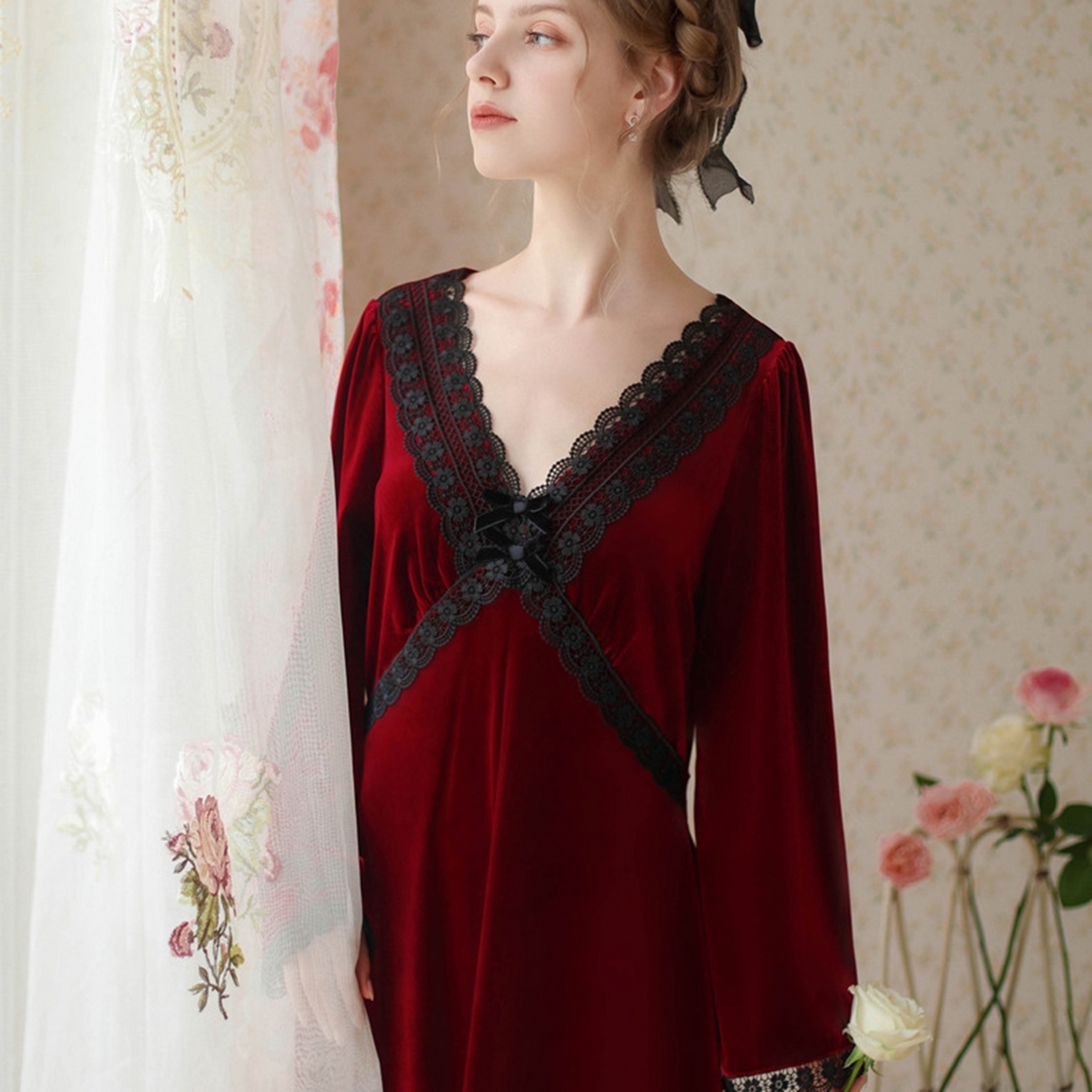 91家纺网 家纺一手货源 找家纺 洛兰沙家居馆 2026新款秋冬宽松复古宫廷绒款V领睡裙睡袍长袖长款公主保暖家居服绒睡衣 红色