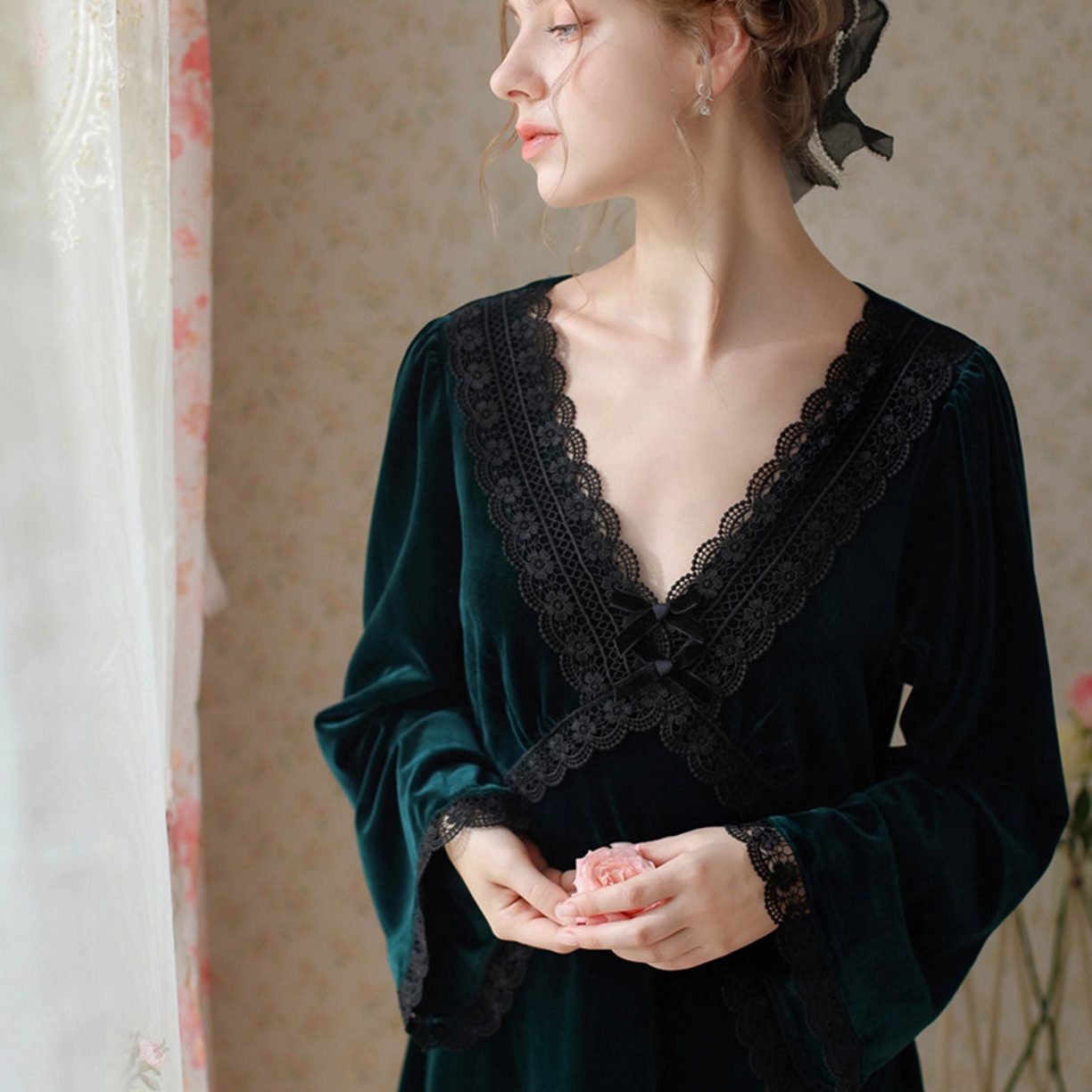 91家纺网 家纺一手货源 找家纺 洛兰沙家居馆 2026新款秋冬宽松复古宫廷绒款V领睡裙睡袍长袖长款公主保暖家居服绒睡衣 绿色