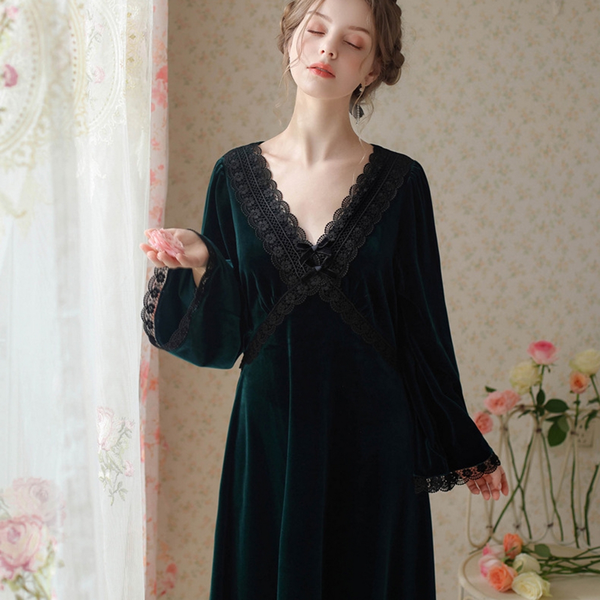 91家纺网 家纺一手货源 找家纺 洛兰沙家居馆 2026新款秋冬宽松复古宫廷绒款V领睡裙睡袍长袖长款公主保暖家居服绒睡衣 绿色