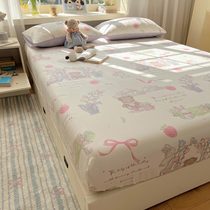 91家纺网 家纺一手货源 找家纺 六巷胡同 2026新款40支全棉13070卡通单品床笠 秘境花园熊