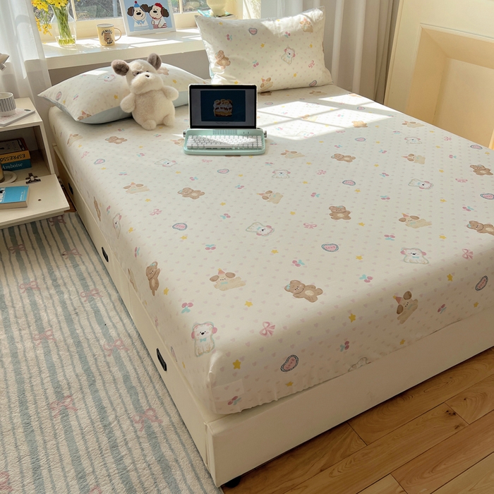 91家纺网 家纺一手货源 找家纺 六巷胡同 2026新款40支全棉13070卡通单品床笠 奶油甜心熊