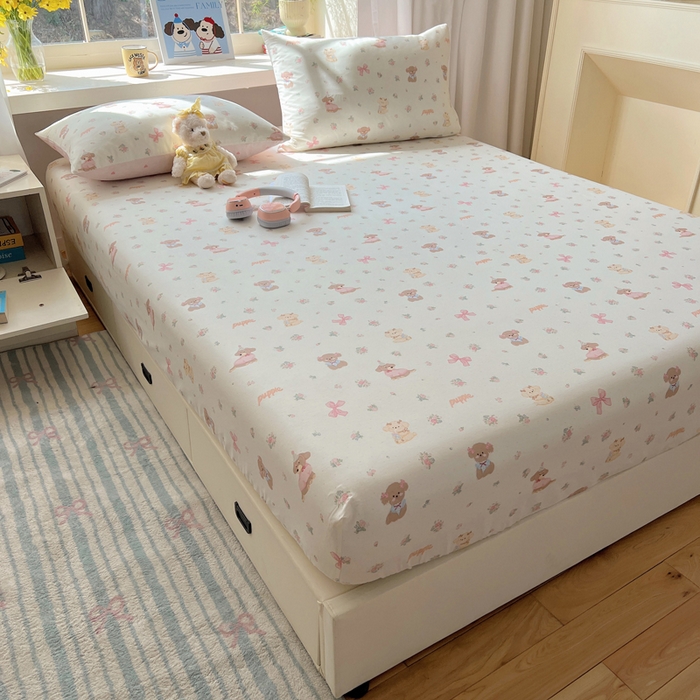 91家纺网 家纺一手货源 找家纺 六巷胡同 2026新款40支全棉13070卡通单品床笠 派对害羞狗