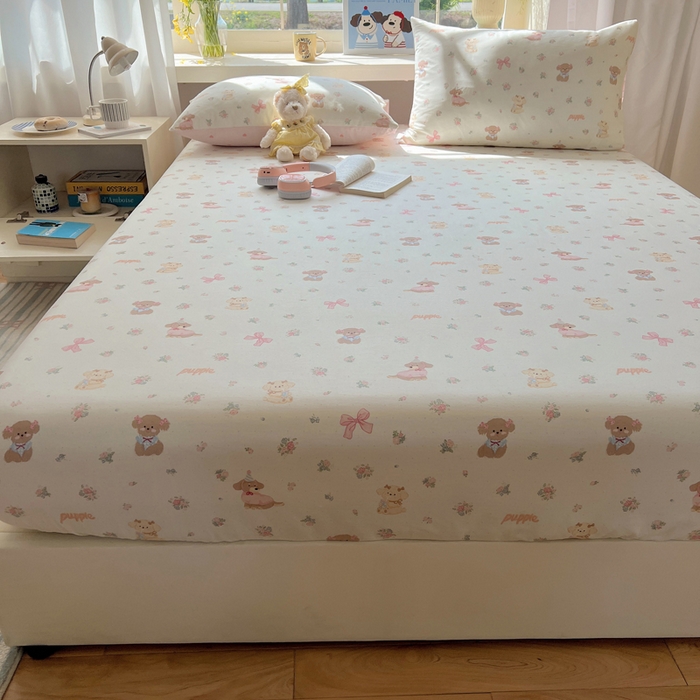 91家纺网 家纺一手货源 找家纺 六巷胡同 2026新款40支全棉13070卡通单品床笠 派对害羞狗